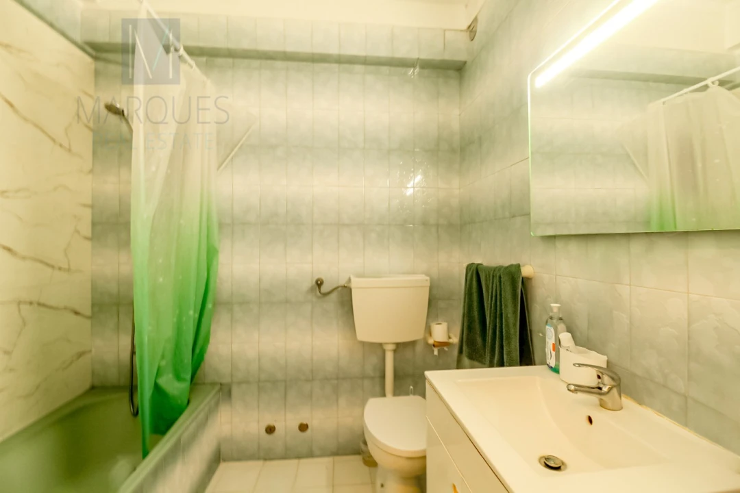 Apartamento T2 para Venda em Laranjeiro e Feijó Foto 11