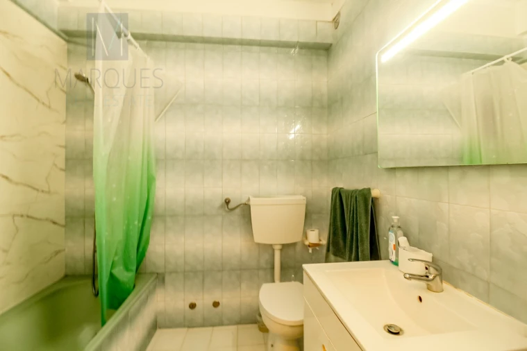 Apartamento T2 para Venda em Laranjeiro e Feijó Foto 11