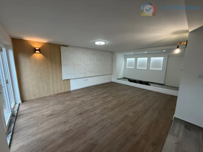 Apartamento T3 para Venda em Baixa da Banheira e Vale da Amoreira