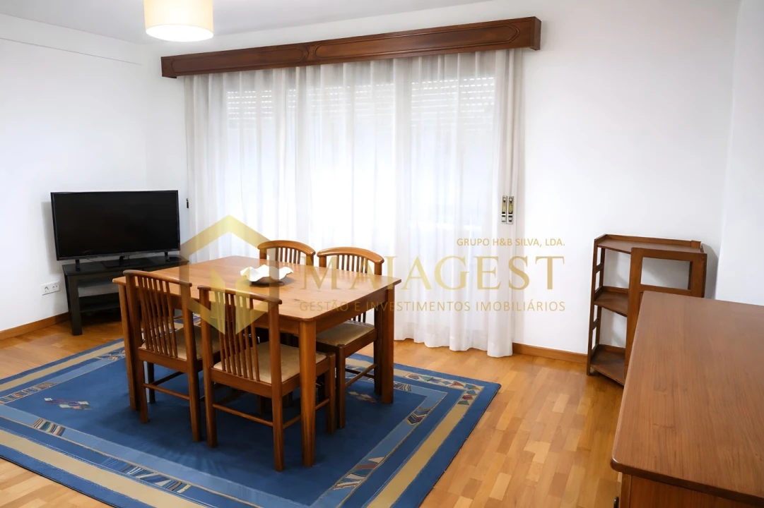 Apartamento T1 para Arrendamento em Ramalde Foto 4