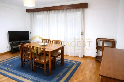 Apartamento T1 para Arrendamento em Ramalde