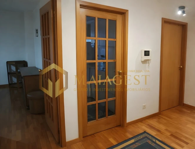 Apartamento T1 para Arrendamento em Ramalde Foto 3