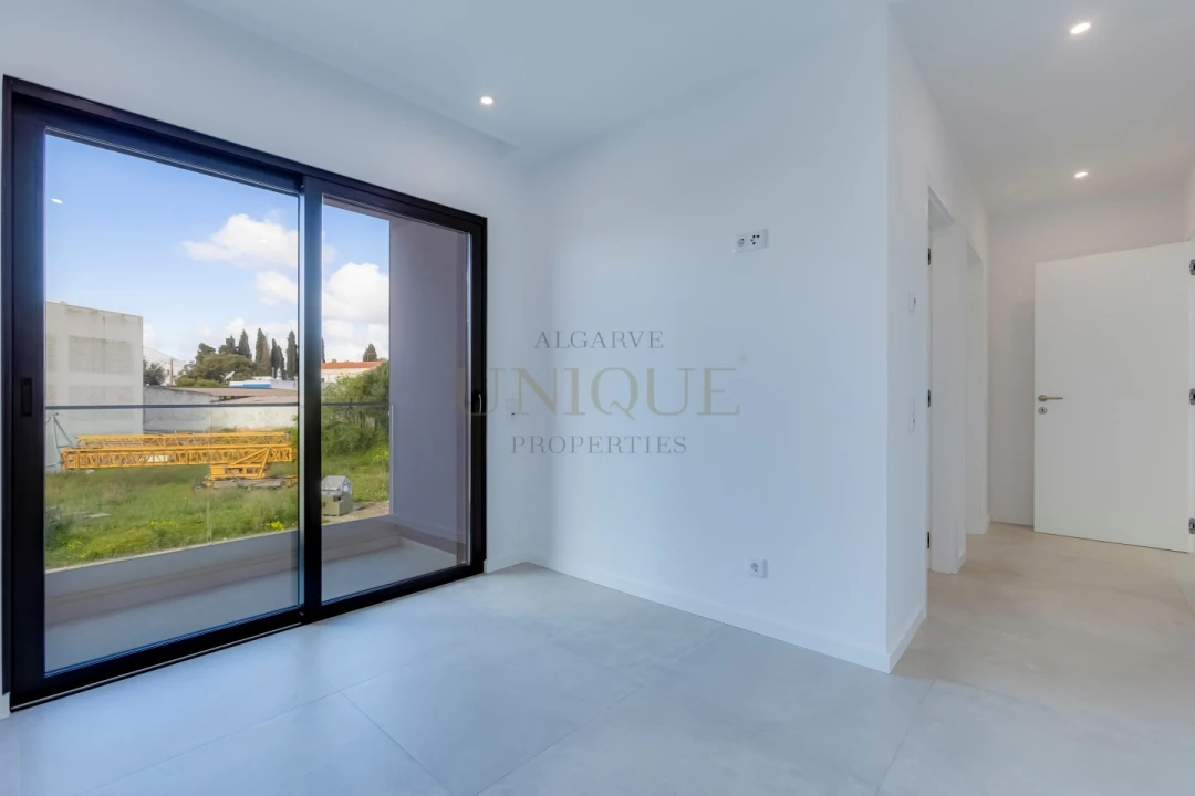 Moradia T4 para Venda em Mexilhoeira Grande Foto 18