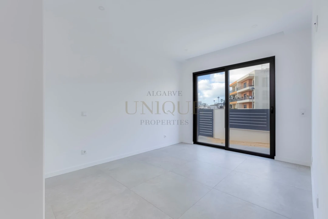 Moradia T4 para Venda em Mexilhoeira Grande Foto 20