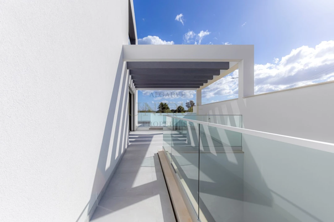 Moradia T4 para Venda em Mexilhoeira Grande Foto 26