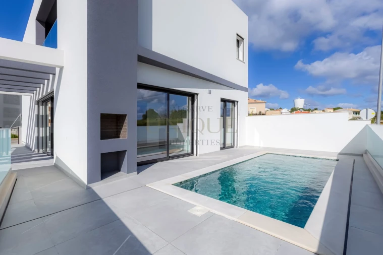 Moradia T4 para Venda em Mexilhoeira Grande Foto 2