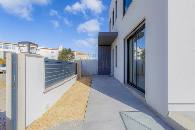 Moradia T4 para Venda em Mexilhoeira Grande Foto 25