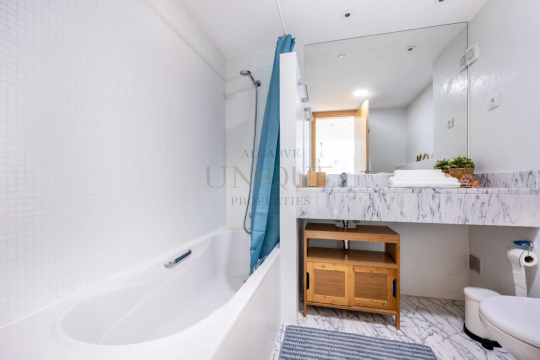 Apartamento T1 para Venda em Lagos (São Sebastião e Santa Maria) Foto 16