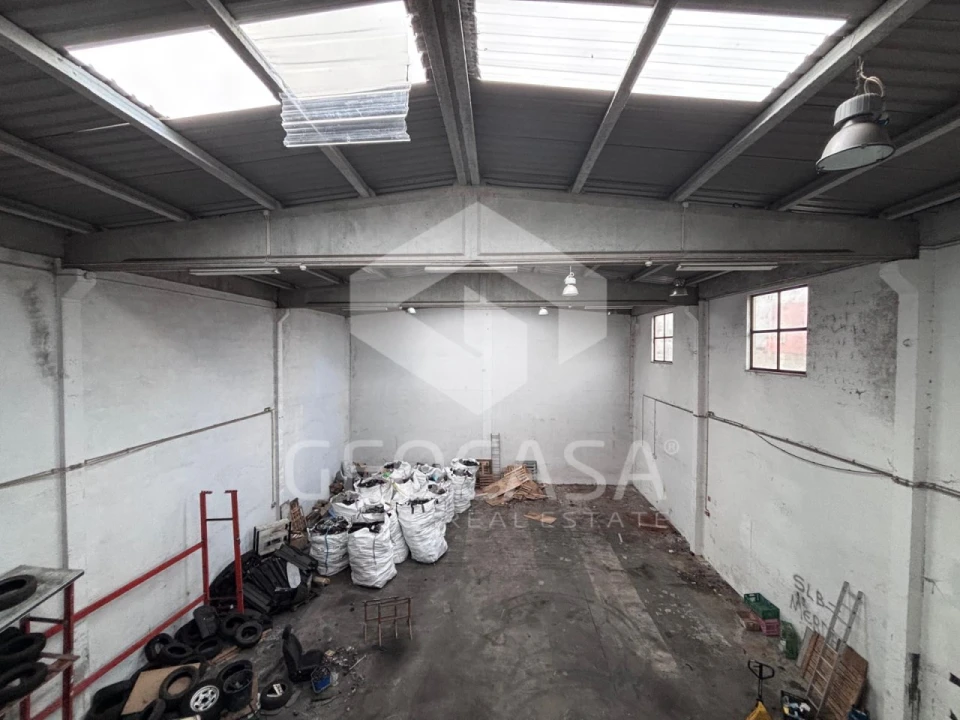 Armazém para Venda em Rio de Mouro Foto 2