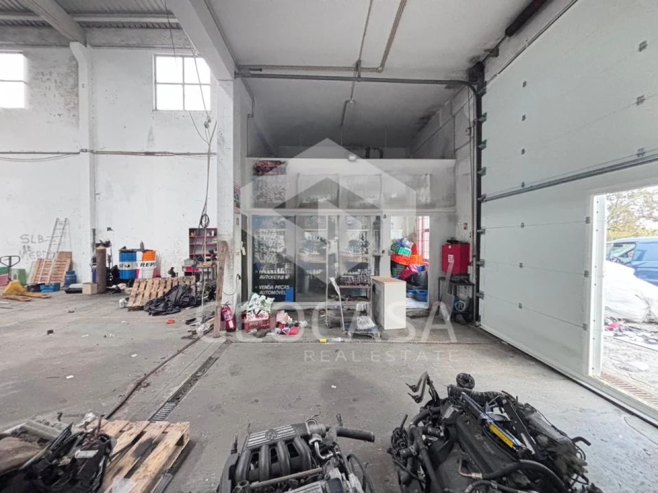 Armazém para Venda em Rio de Mouro Foto 5