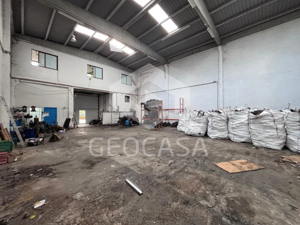 Armazém para Venda em Rio de Mouro Foto 3