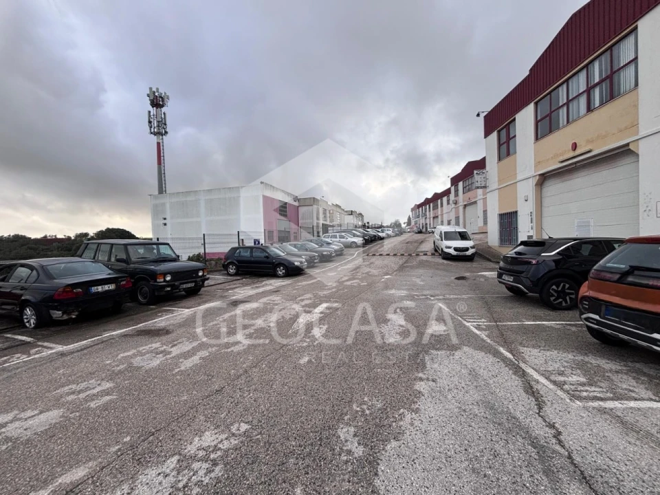Armazém para Venda em Rio de Mouro Foto 14