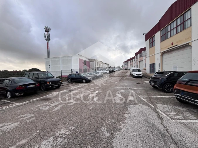 Armazém para Venda em Rio de Mouro Foto 14