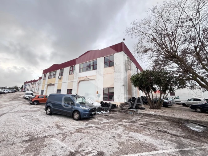 Armazém para Venda em Rio de Mouro Foto 15