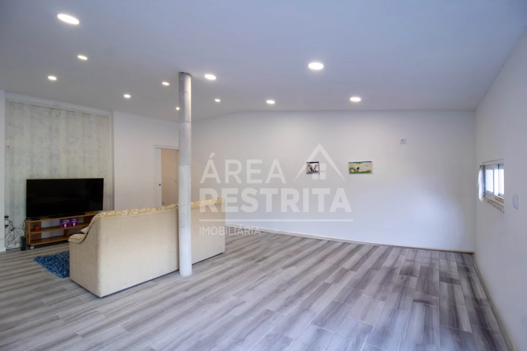 Moradia T2 para Venda em Fernao Ferro Foto 3