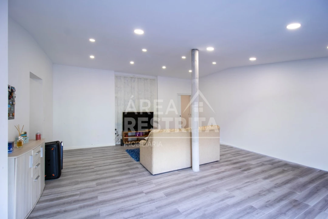 Moradia T2 para Venda em Fernao Ferro Foto 4