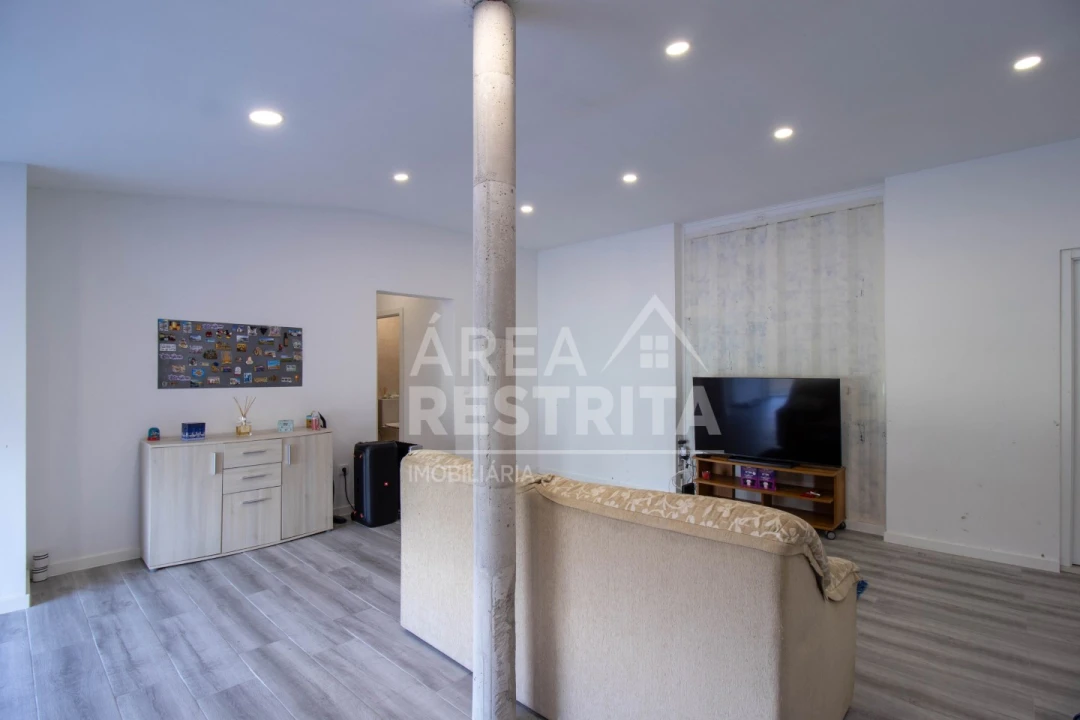 Moradia T2 para Venda em Fernao Ferro Foto 5