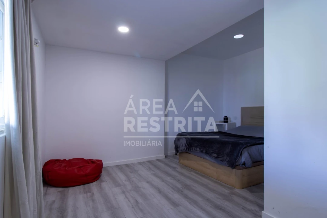 Moradia T2 para Venda em Fernao Ferro Foto 7