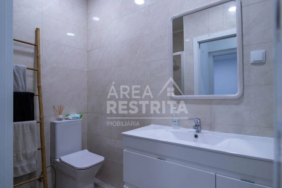 Moradia T2 para Venda em Fernao Ferro Foto 11