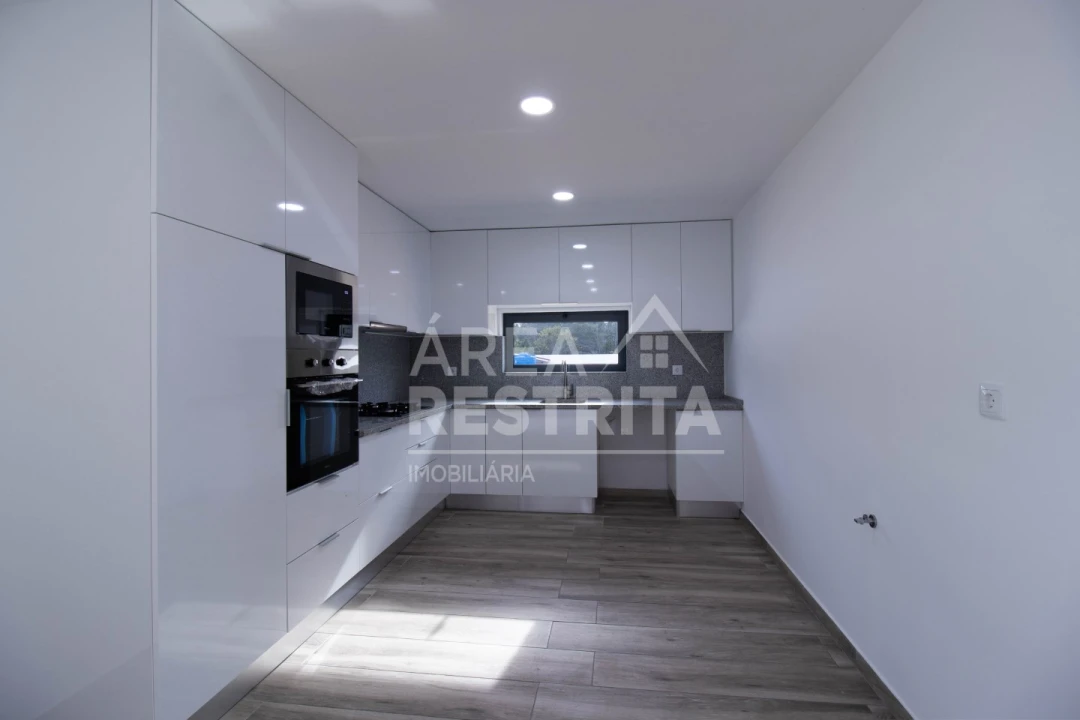 Moradia T3 para Venda em Fernao Ferro Foto 5