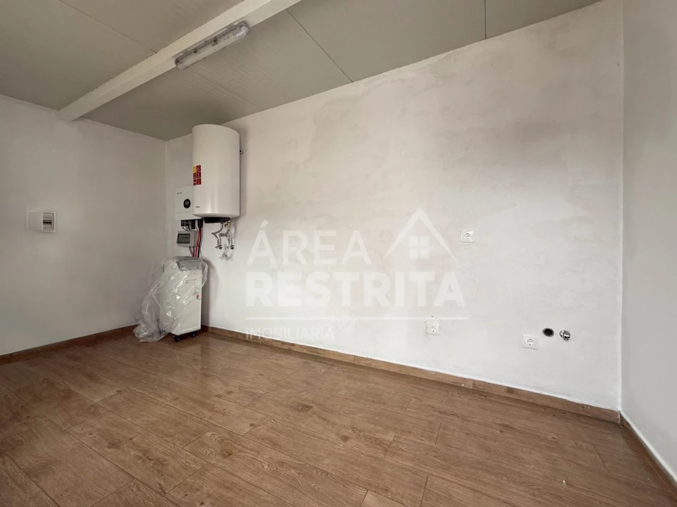 Moradia T3 para Venda em Fernao Ferro Foto 24