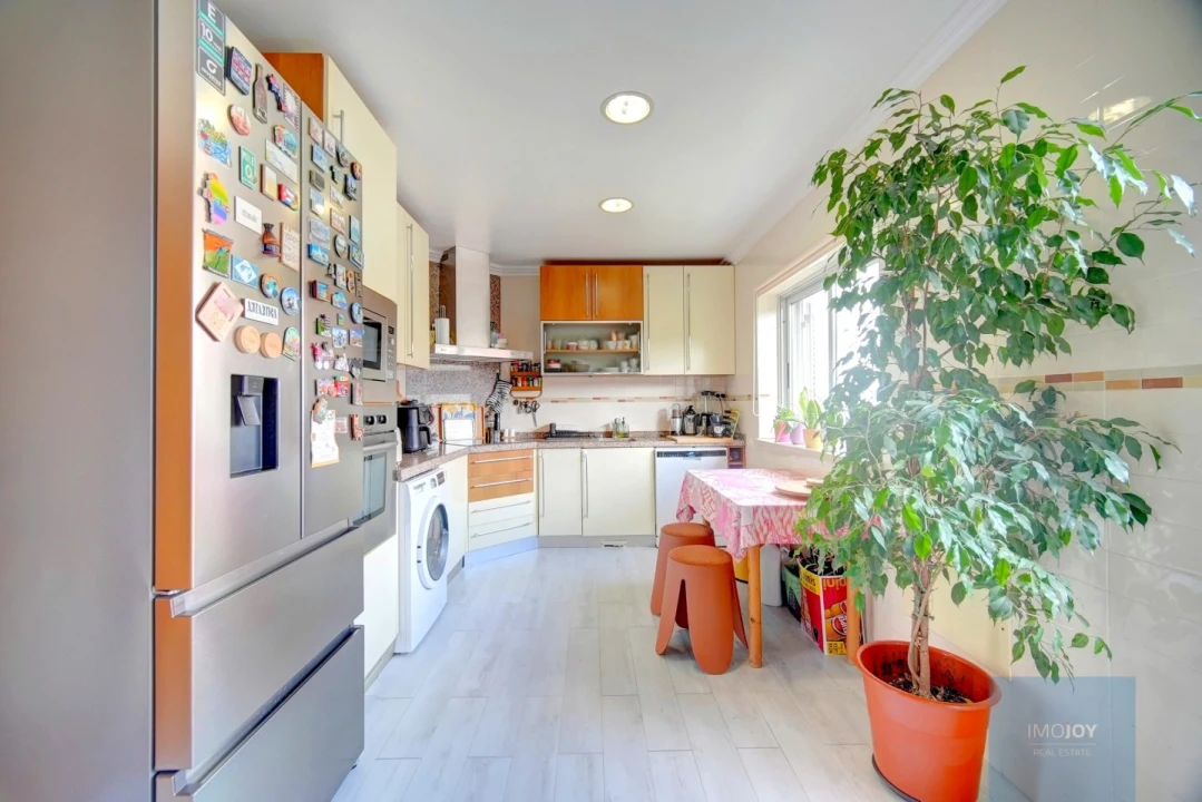 Apartamento T2 para Venda em Alcabideche Foto 9