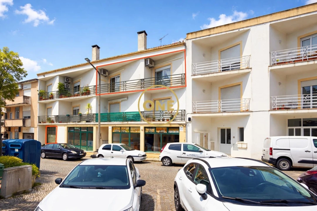 Apartamento T3 para Venda em Abrantes (São Vicente e São João) e Alferrarede Foto 1