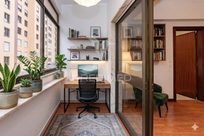 Apartamento T4 para Venda em Águas Livres