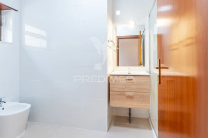 Apartamento T4 para Venda em Águas Livres