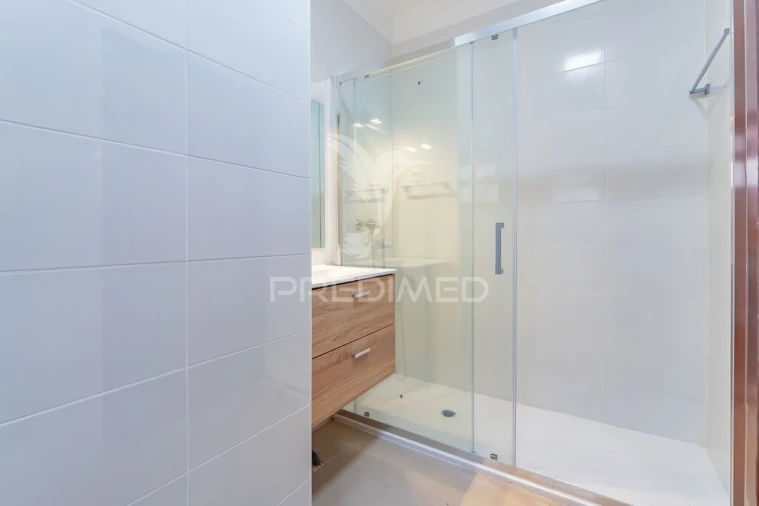 Apartamento T4 para Venda em Águas Livres Foto 19