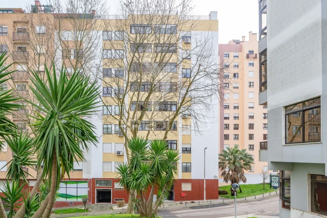 Apartamento T4 para Venda em Águas Livres Foto 1