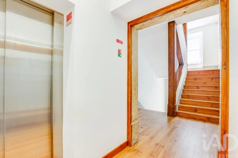 Apartamento T2 para Venda em Misericórdia Foto 32