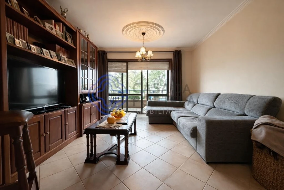 Apartamento T2 para Venda em Santa Maria da Feira, Travanca, Sanfins e Espargo Foto 5