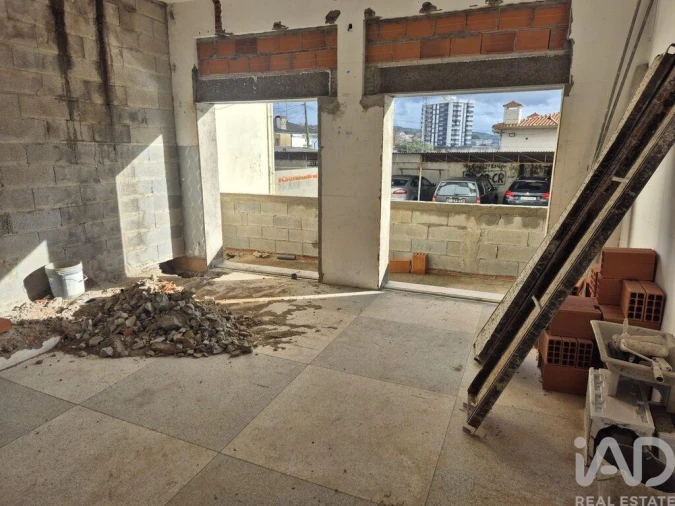 Loja para Venda em Bougado (São Martinho e Santiago) Foto 1