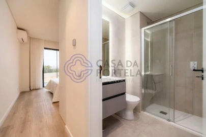 Moradia T4 para Venda em Montenegro