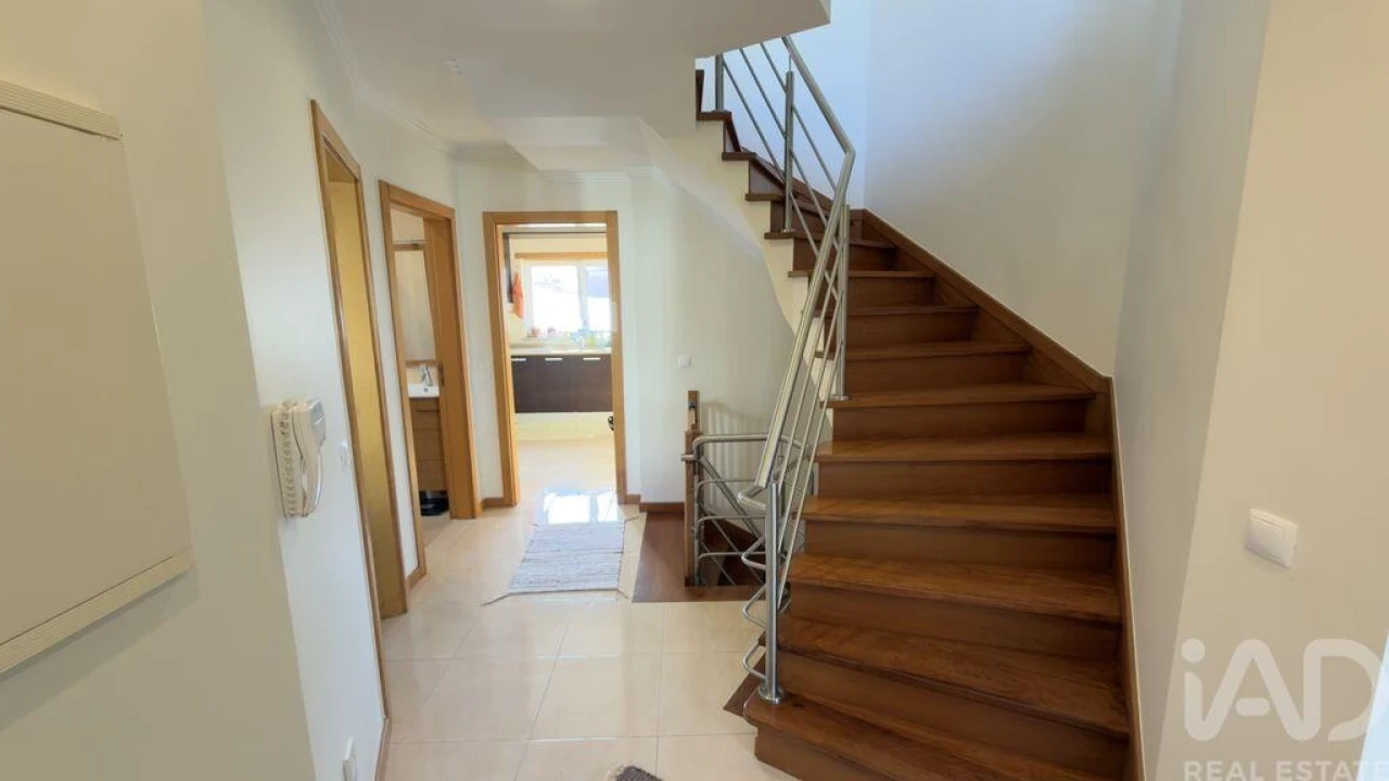 Moradia T4 para Venda em Santo Isidoro Foto 13