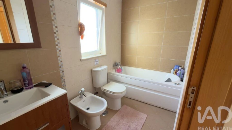 Moradia T4 para Venda em Santo Isidoro Foto 17