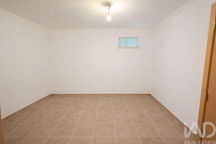 Moradia T4 para Venda em Santo Isidoro Foto 25