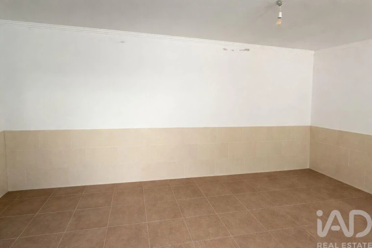 Moradia T4 para Venda em Santo Isidoro Foto 30