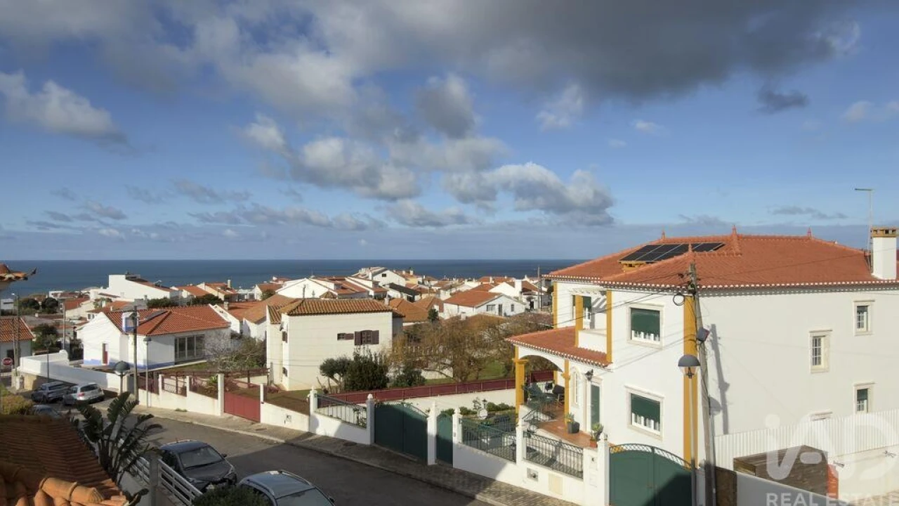 Moradia T4 para Venda em Santo Isidoro Foto 3