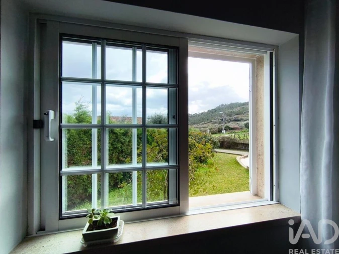 Moradia T3 para Venda em Lamas Foto 17