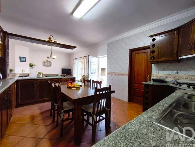 Moradia T3 para Venda em Lamas Foto 11