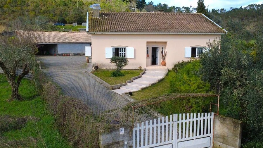 Moradia T3 para Venda em Lamas