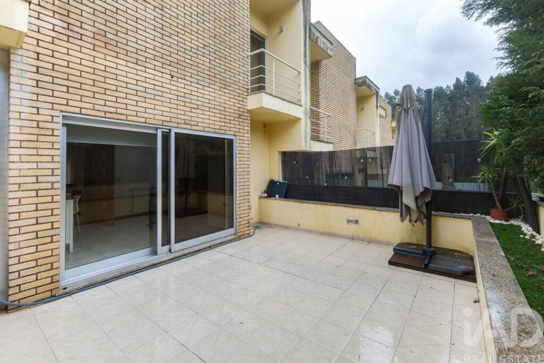 Moradia T4 para Venda em Alfena Foto 10