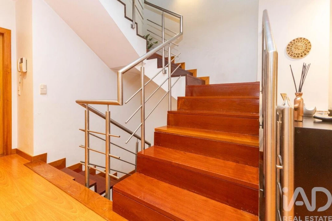 Moradia T4 para Venda em Alfena Foto 13