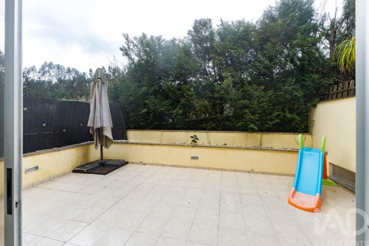 Moradia T4 para Venda em Alfena Foto 11