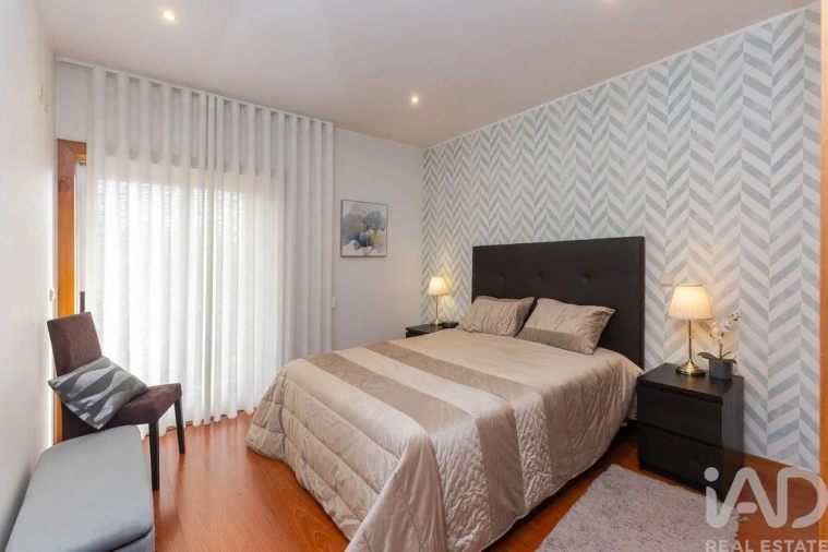 Moradia T4 para Venda em Alfena Foto 14