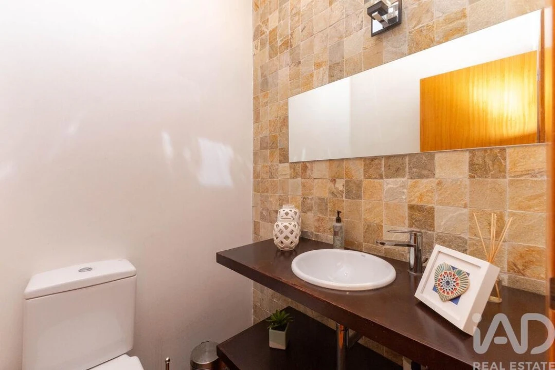 Moradia T4 para Venda em Alfena Foto 12