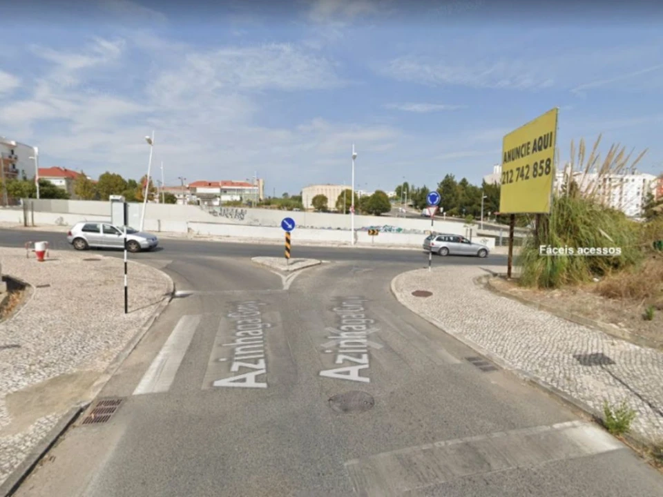 Terreno P/ Prédio para Venda em Caparica e Trafaria Foto 4