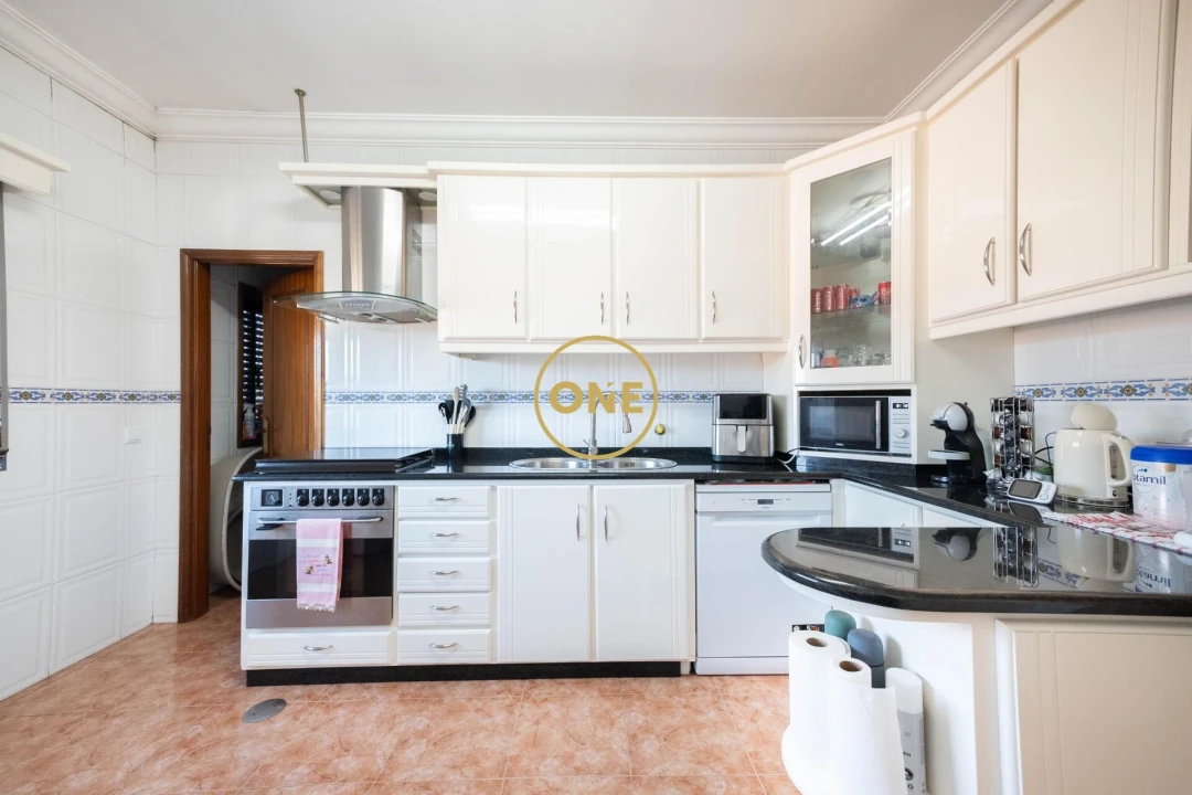 Apartamento T3 para Venda em Meinedo Foto 3